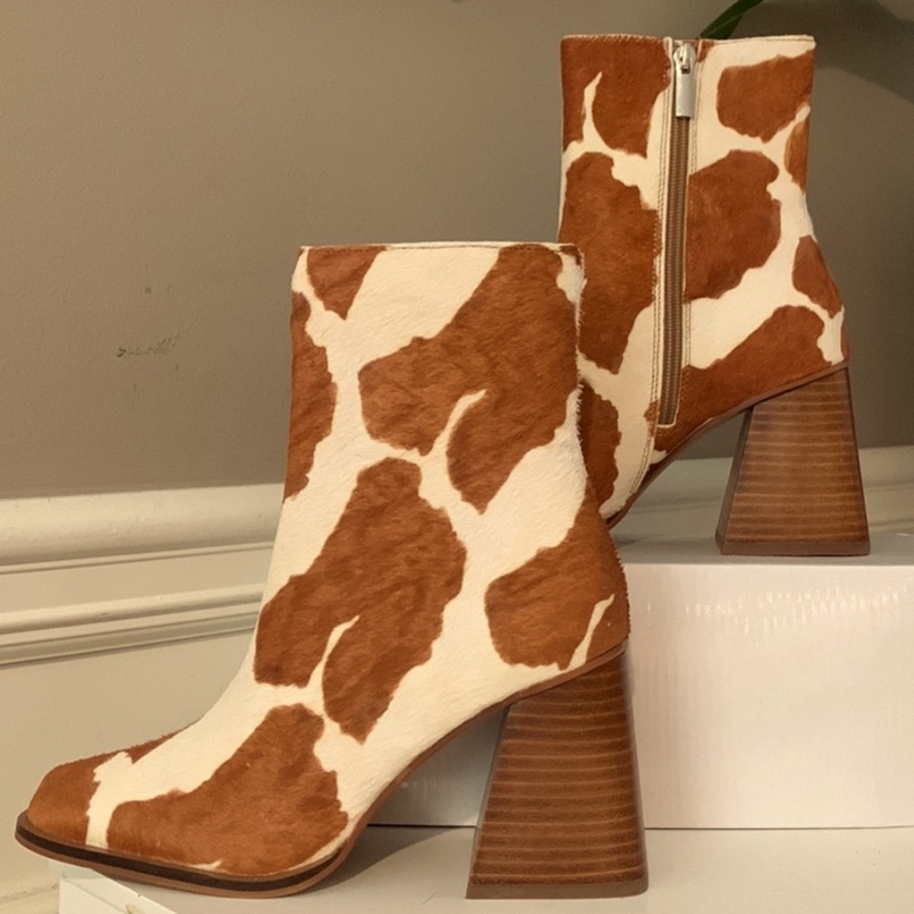 Steve Madden Brown and White Ankle Boots